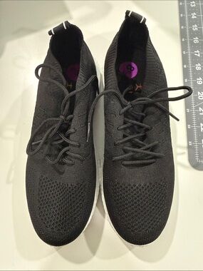Women’s Danskin sneakers